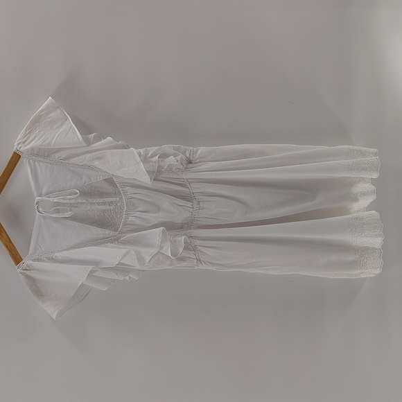 Old Navy Waist Defined Flutter Sleeve Tie Back Mini Dress Size Medium Eyelet - Picture 7 of 10